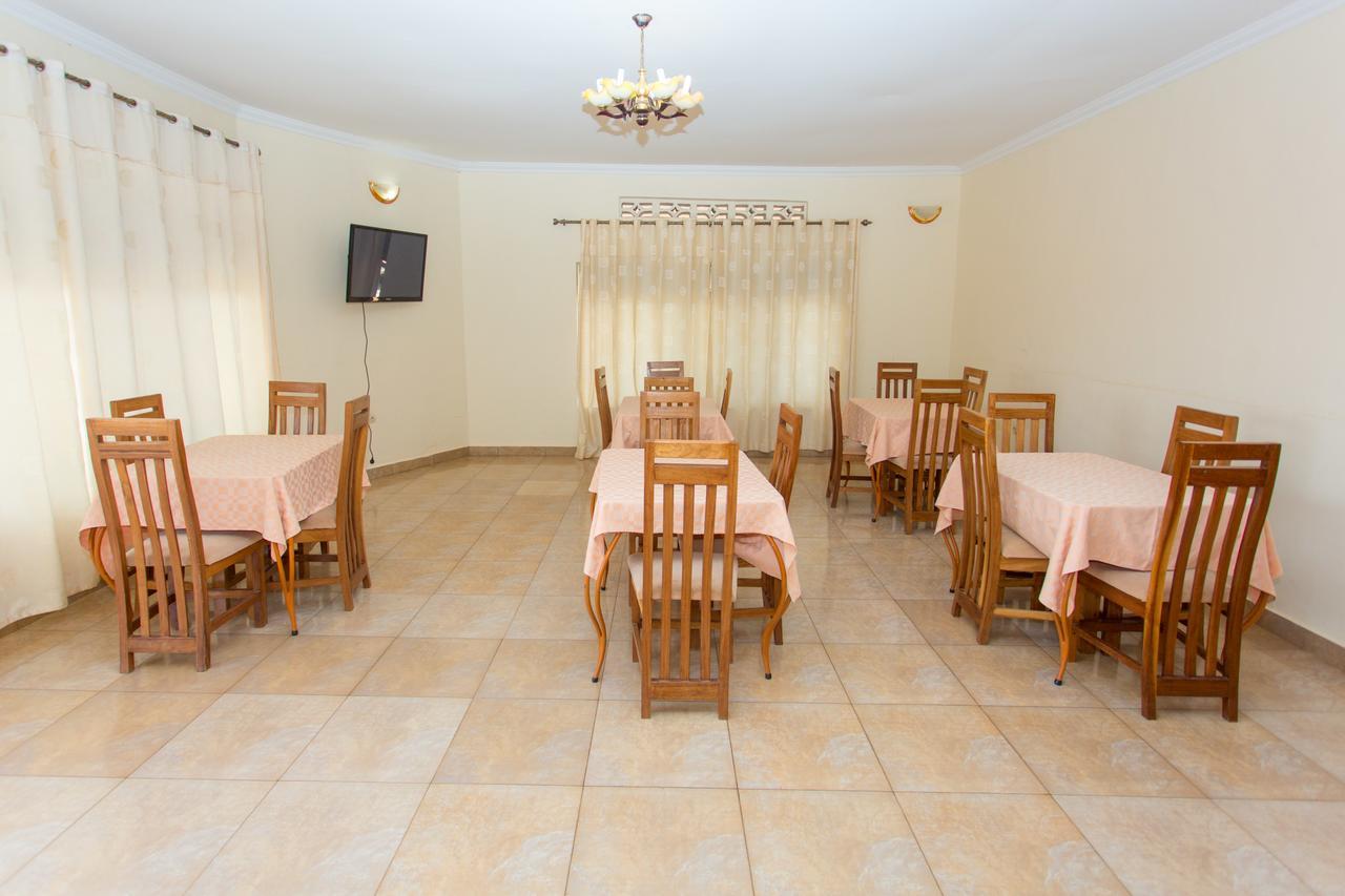 Auberge Saint Jean Leopold Кигали Экстерьер фото